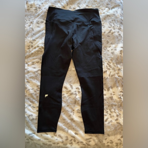 Fabletics oasis crossover 7/8 legging - Picture 3 of 3